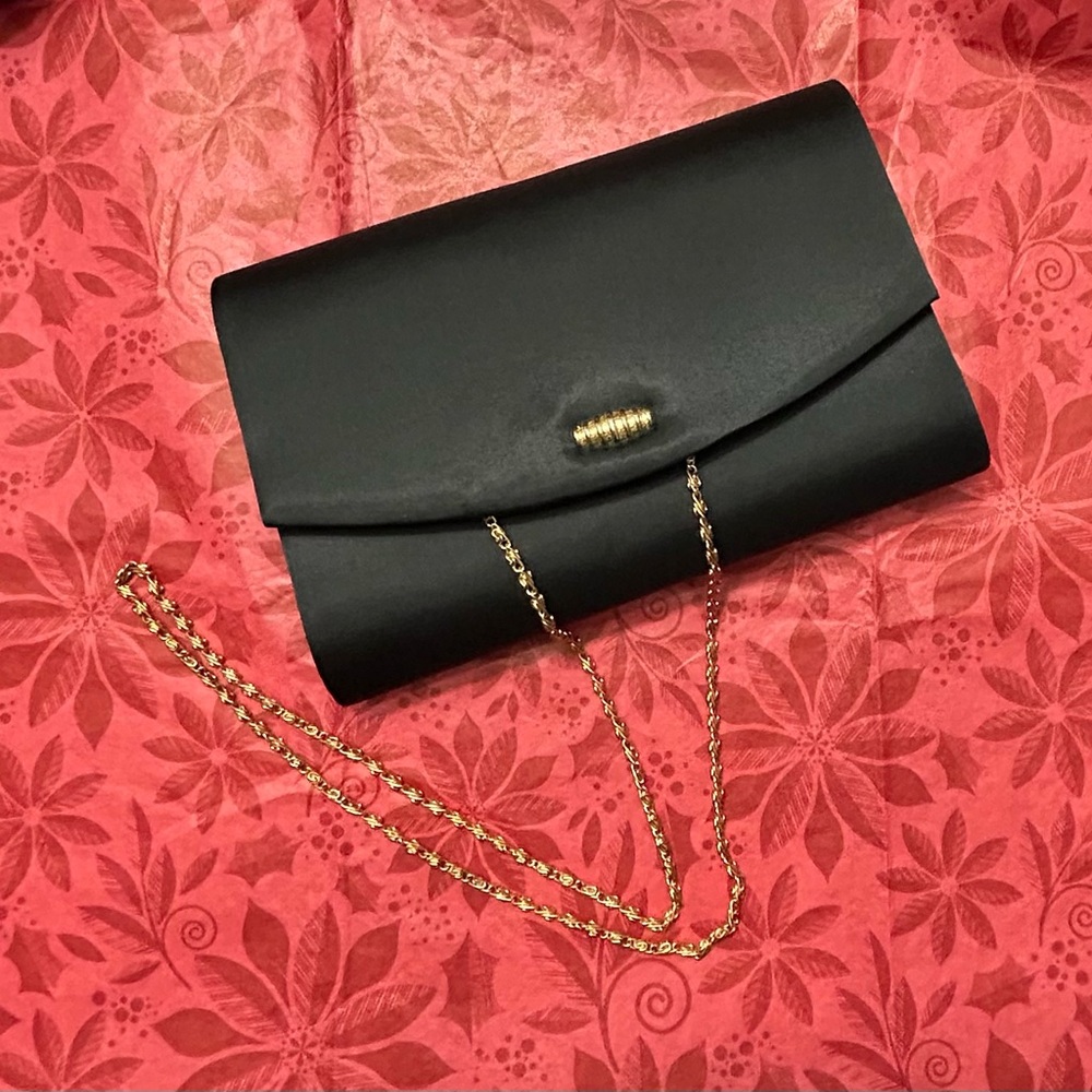 Chic Black Clutch with Gold Chain Coquette 80’s Feminine, party